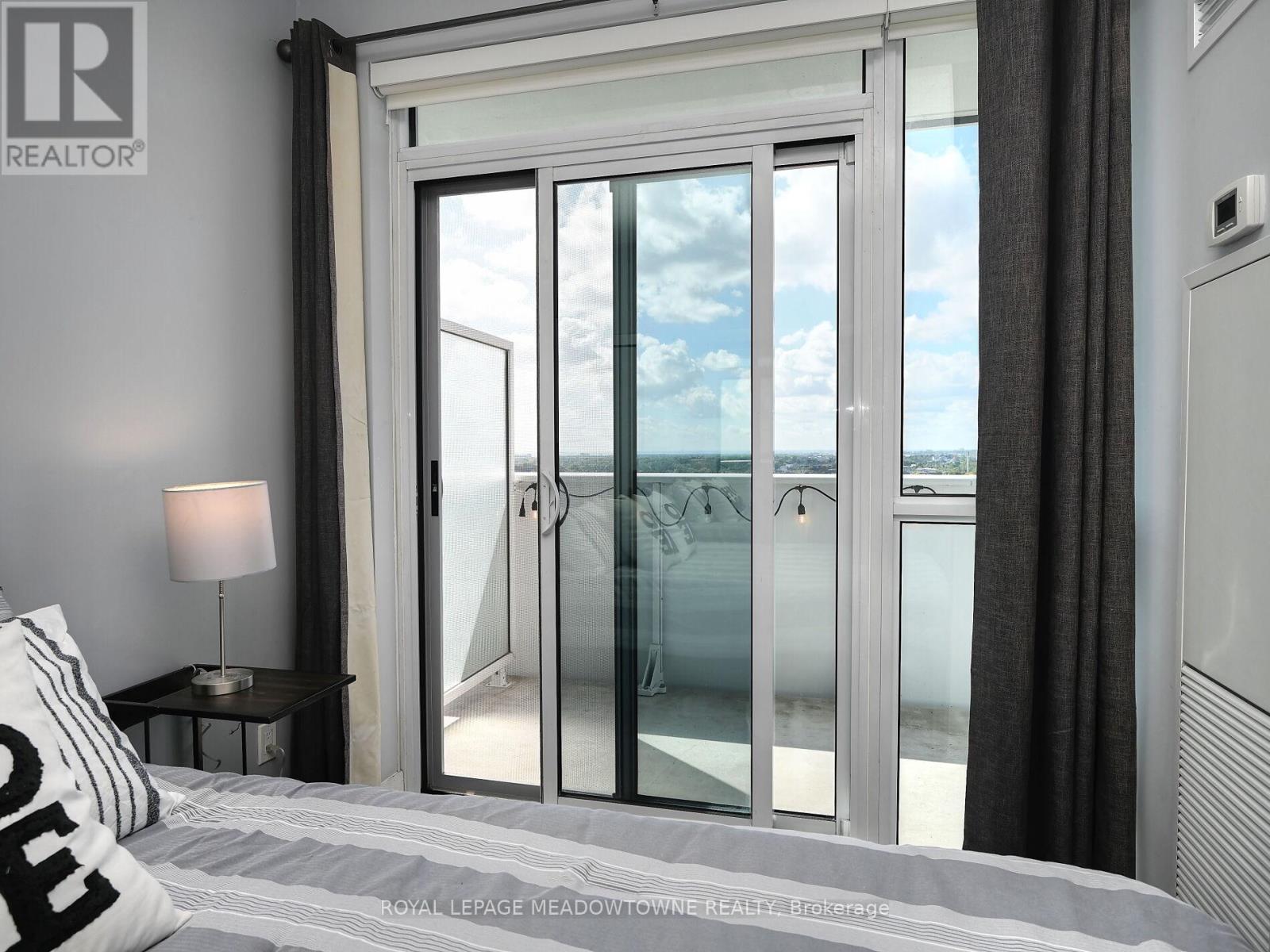 1210 - 55 Speers Road, Oakville, Ontario  L6K 0H9 - Photo 33 - W12502308