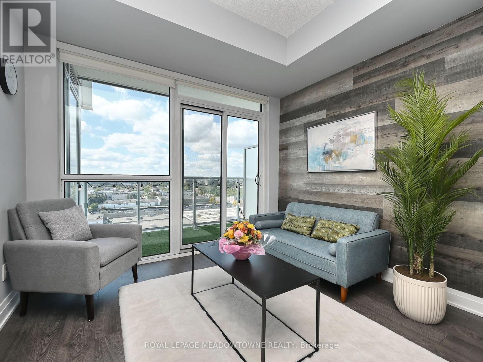 1210 - 55 Speers Road, Oakville, Ontario  L6K 0H9 - Photo 9 - W12502308