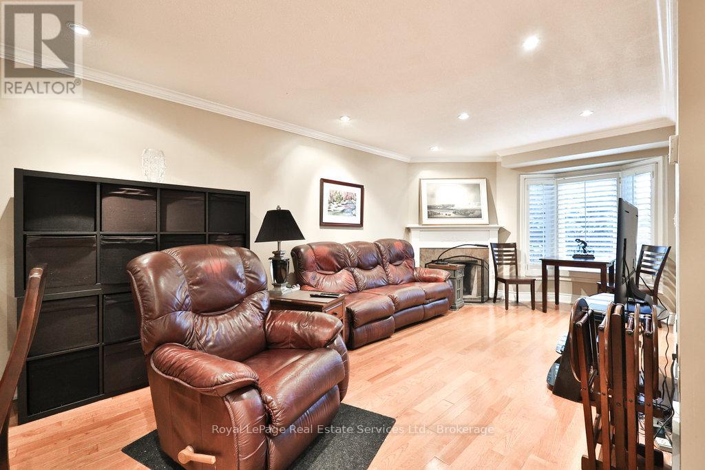 2 - 2318 Marine Drive, Oakville, Ontario  L6L 1C3 - Photo 12 - W12497568