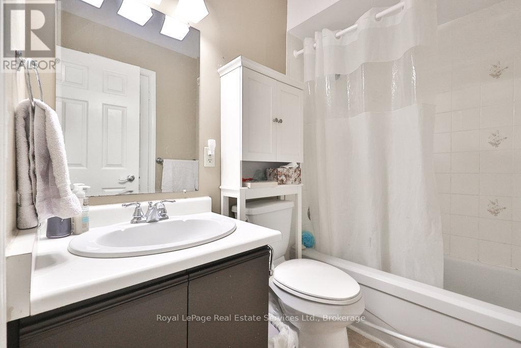 2 - 2318 Marine Drive, Oakville, Ontario  L6L 1C3 - Photo 26 - W12497568
