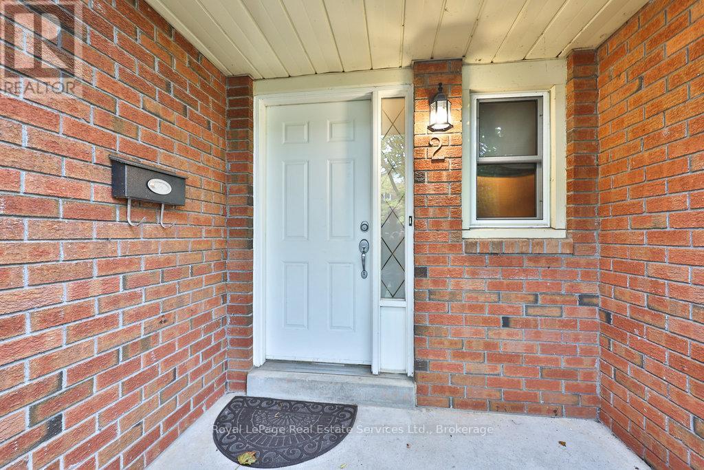 2 - 2318 Marine Drive, Oakville, Ontario  L6L 1C3 - Photo 4 - W12497568