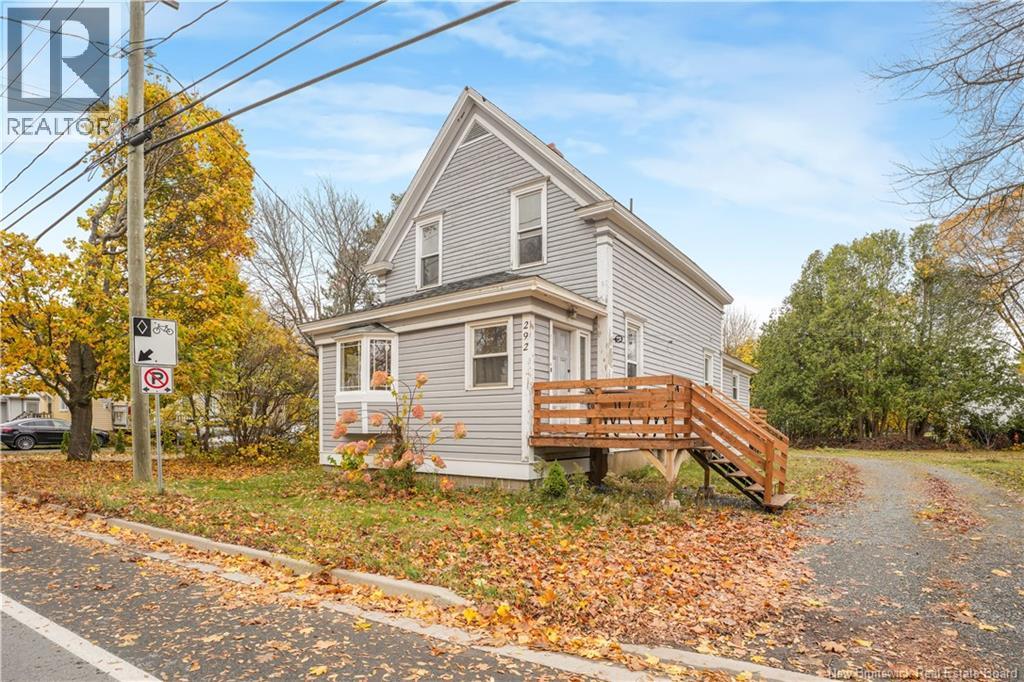 292 Sunset Drive, Fredericton, New Brunswick  E3A 1A9 - Photo 1 - NB129512
