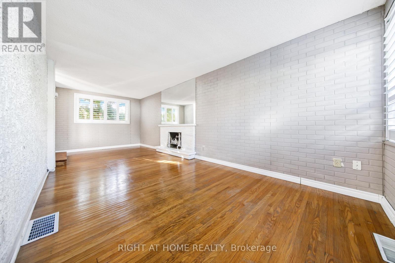 357 Drewry Avenue, Toronto, Ontario  M2R 2K3 - Photo 6 - C12502370