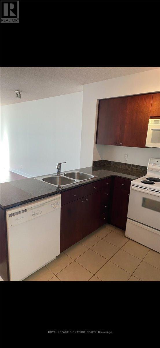 3001 - 373 Front Street W, Toronto, Ontario  M5V 3R7 - Photo 13 - C12502460