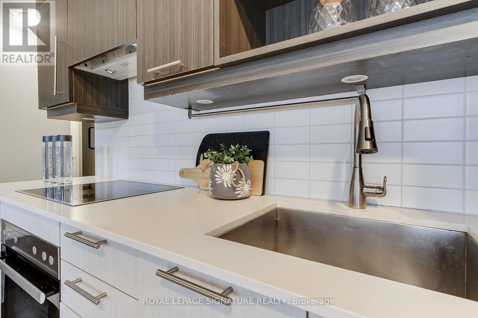 618 - 199 Richmond Street W, Toronto, Ontario  M5V 0H4 - Photo 15 - C12502472