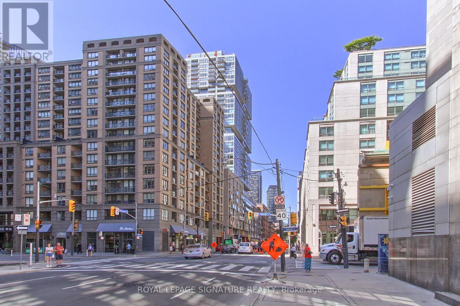 618 - 199 Richmond Street W, Toronto, Ontario  M5V 0H4 - Photo 2 - C12502472