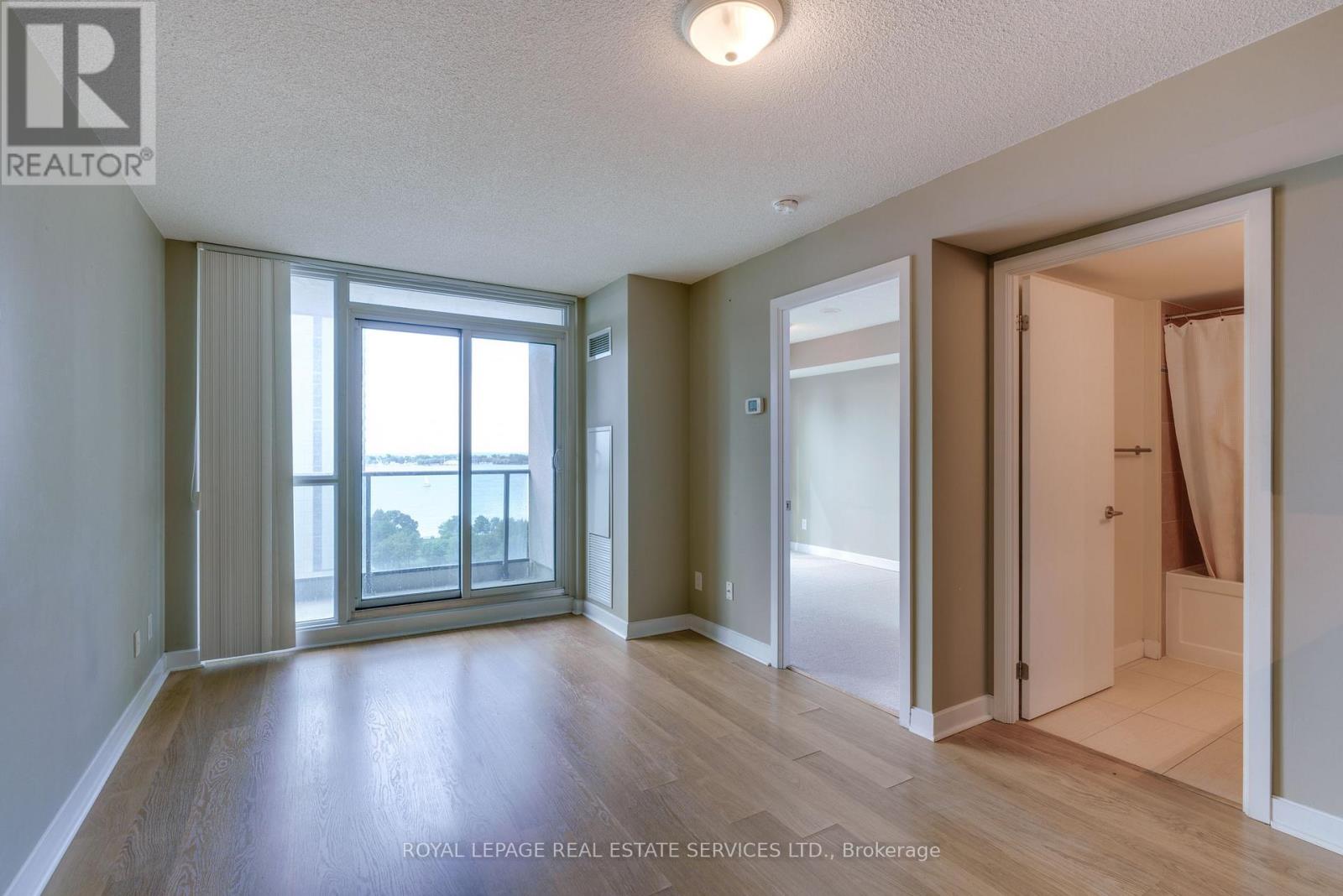 2011 - 33 Bay Street, Toronto, Ontario  M5J 2Z3 - Photo 16 - C12502516