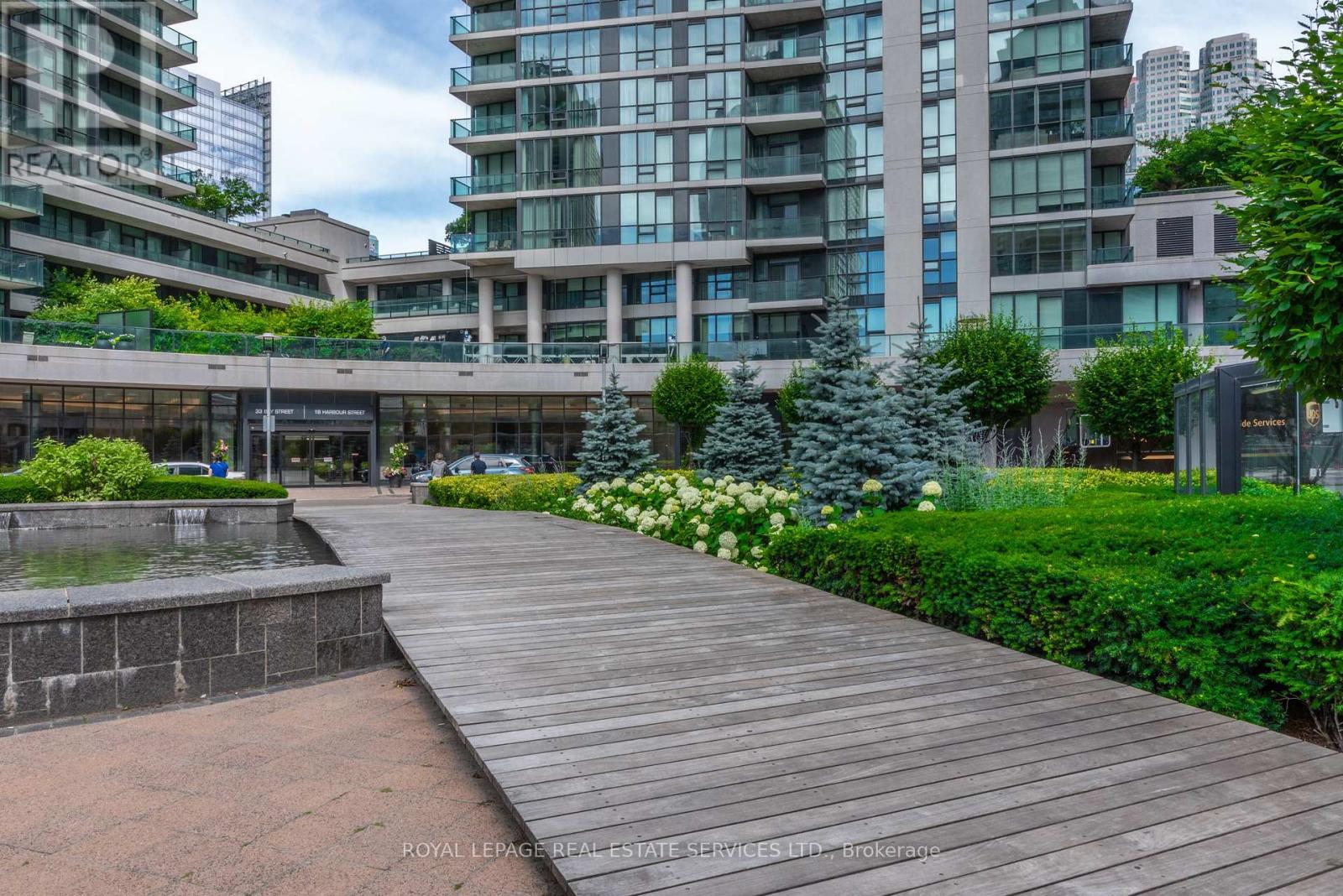 2011 - 33 Bay Street, Toronto, Ontario  M5J 2Z3 - Photo 34 - C12502516