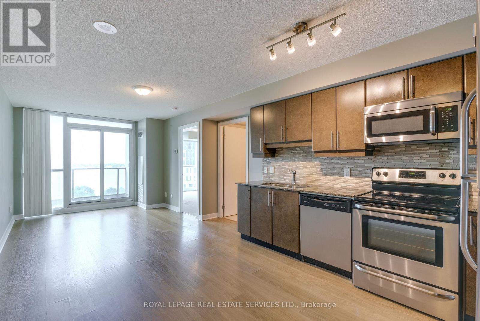 2011 - 33 Bay Street, Toronto, Ontario  M5J 2Z3 - Photo 7 - C12502516