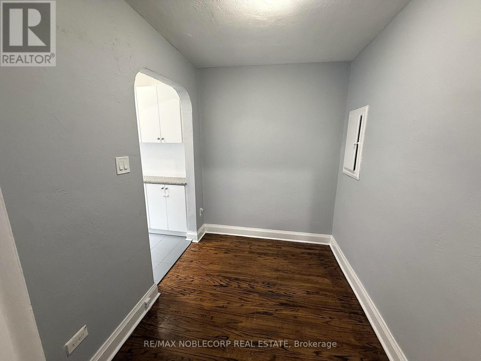 1 - 1377 Bayview Avenue, Toronto, Ontario  M4G 3A5 - Photo 3 - C12502598