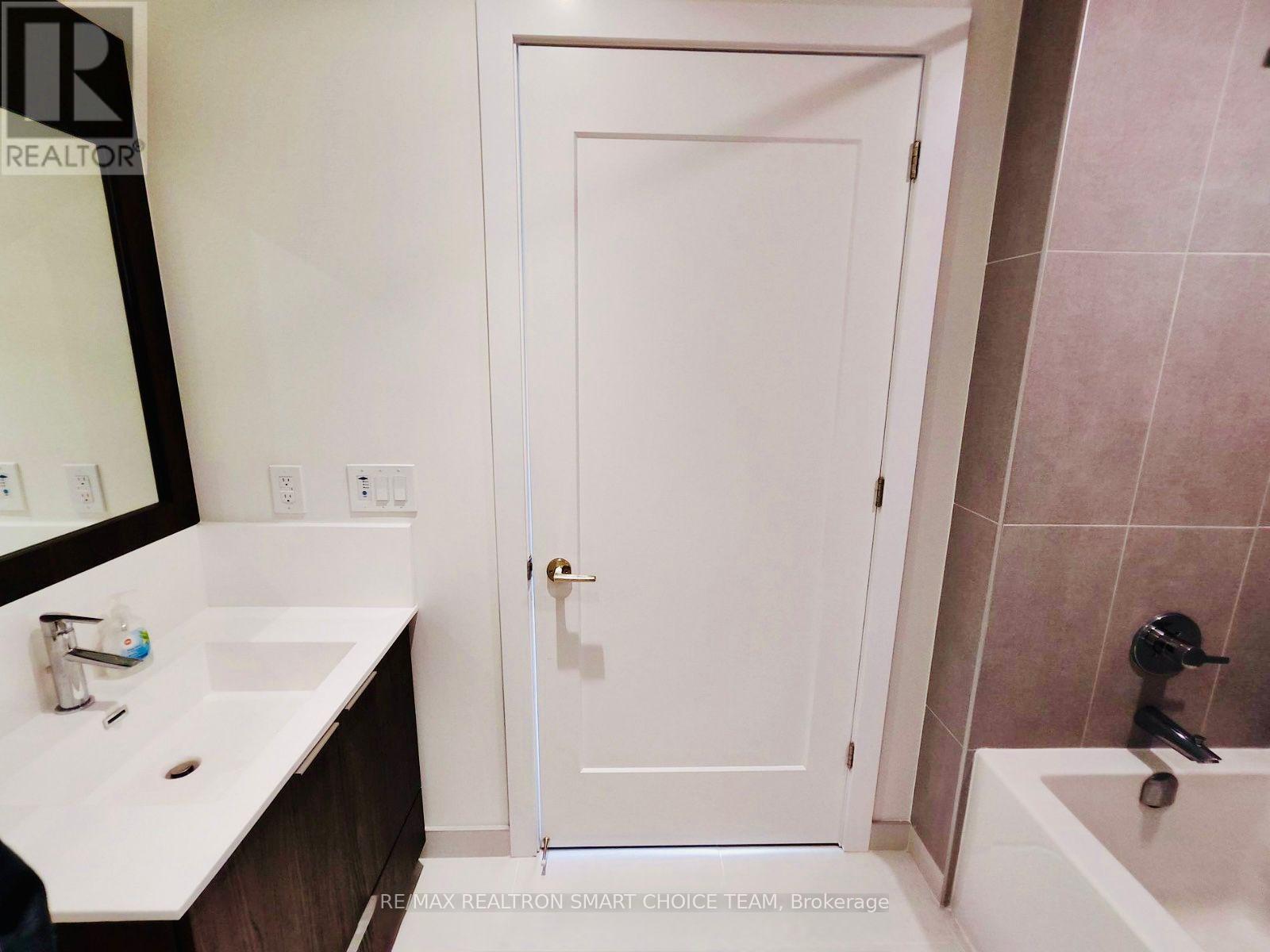 1033 - 25 Adra Grado Way, Toronto, Ontario  M2J 0H6 - Photo 22 - C12502604