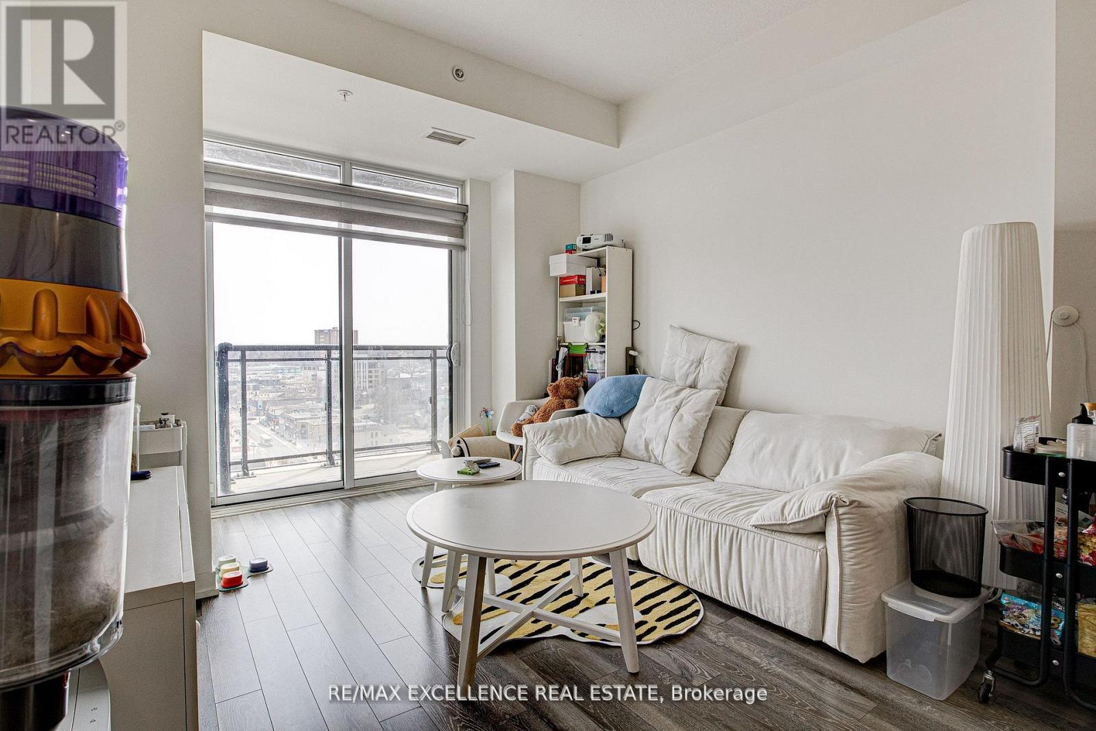 1402 - 128 King Street N, Waterloo, Ontario  N2J 0E9 - Photo 11 - X12502250