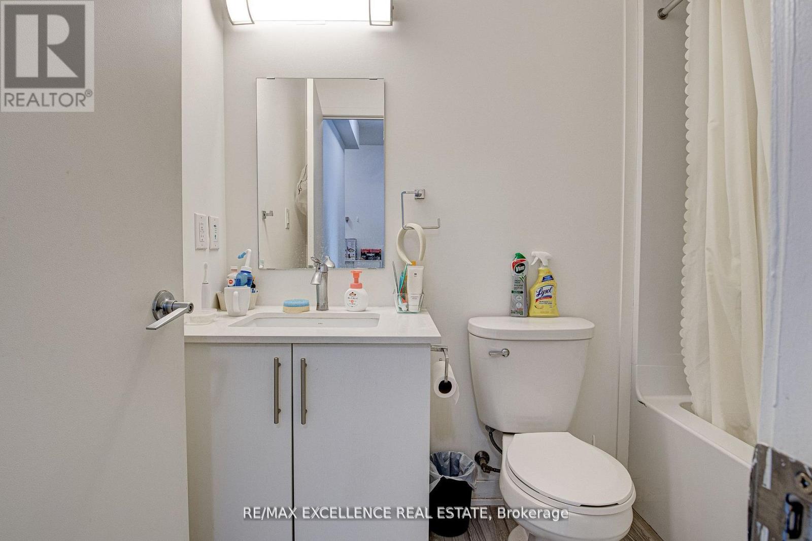 1402 - 128 King Street N, Waterloo, Ontario  N2J 0E9 - Photo 17 - X12502250