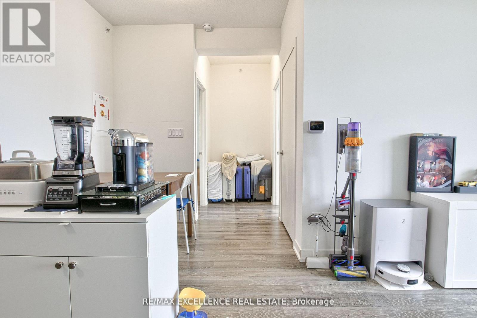 1402 - 128 King Street N, Waterloo, Ontario  N2J 0E9 - Photo 18 - X12502250