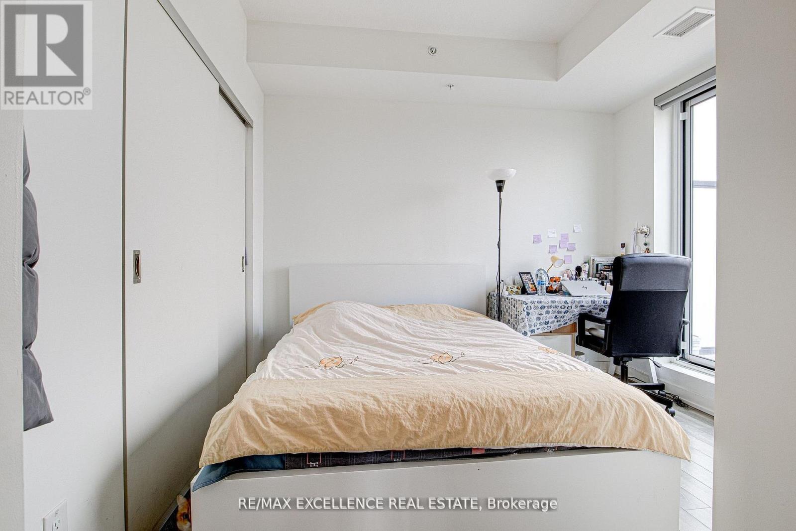 1402 - 128 King Street N, Waterloo, Ontario  N2J 0E9 - Photo 19 - X12502250