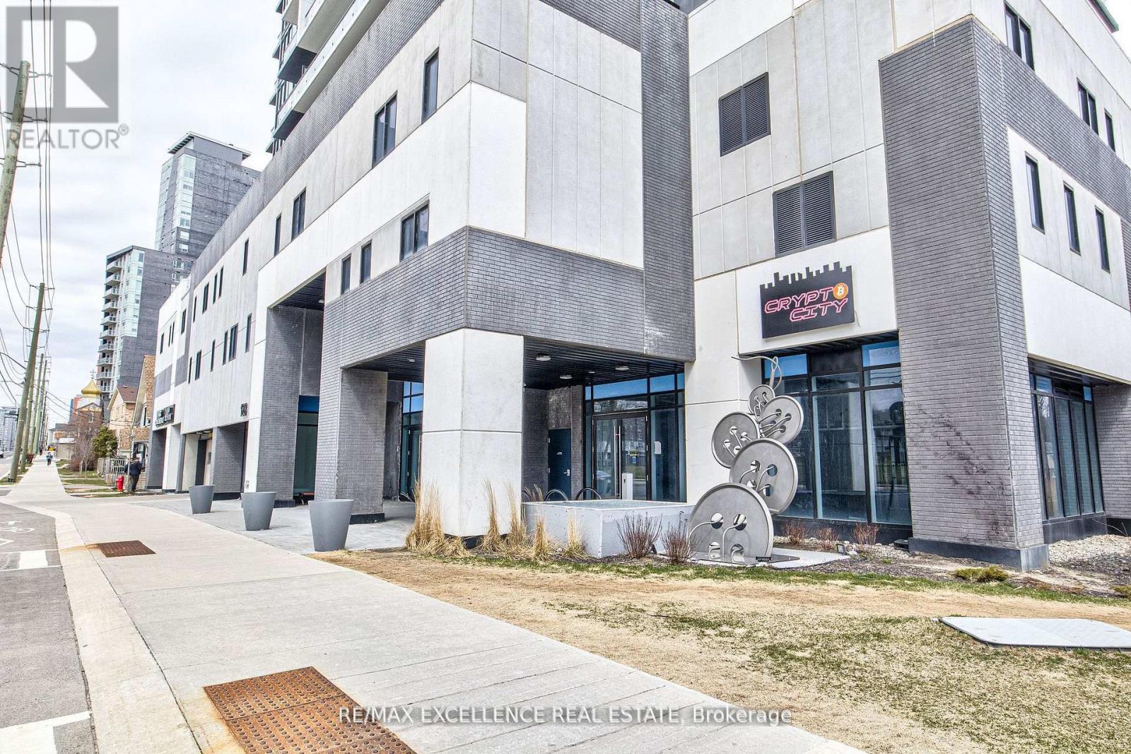 1402 - 128 King Street N, Waterloo, Ontario  N2J 0E9 - Photo 2 - X12502250