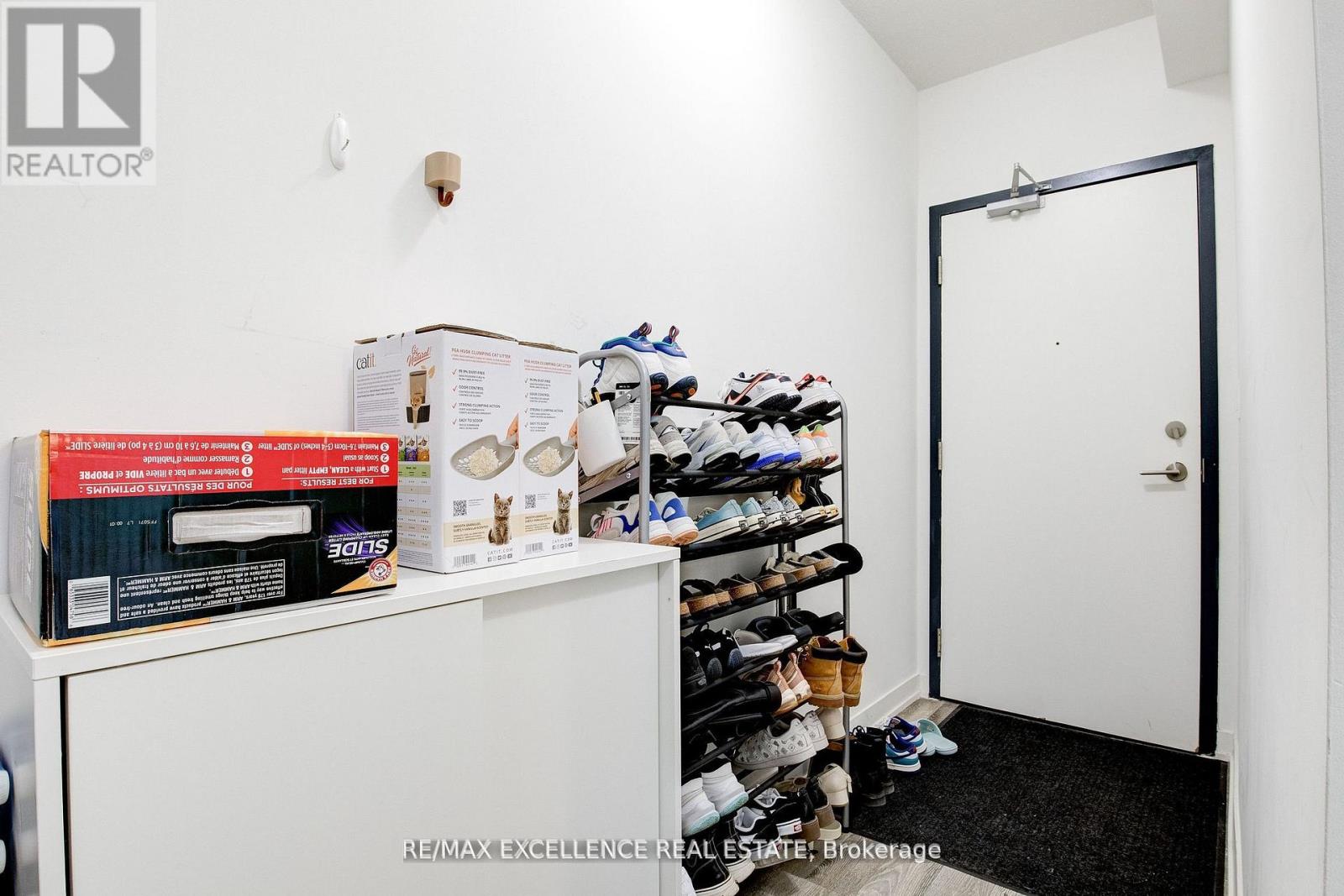 1402 - 128 King Street N, Waterloo, Ontario  N2J 0E9 - Photo 3 - X12502250