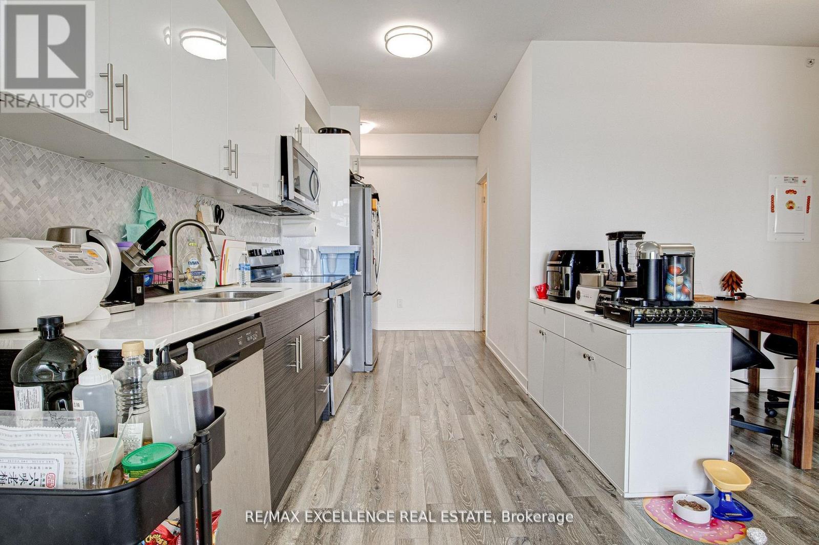 1402 - 128 King Street N, Waterloo, Ontario  N2J 0E9 - Photo 8 - X12502250