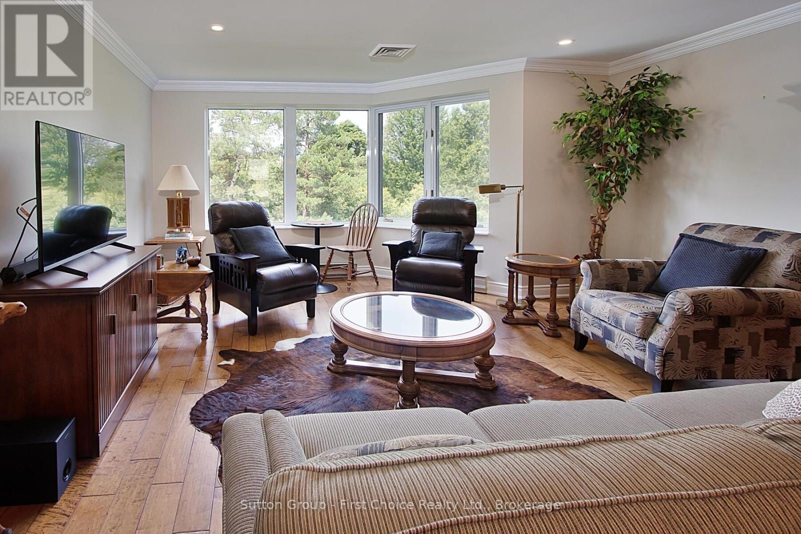 206 - 30 Front Street, Stratford, Ontario  N5A 7S3 - Photo 12 - X12322524