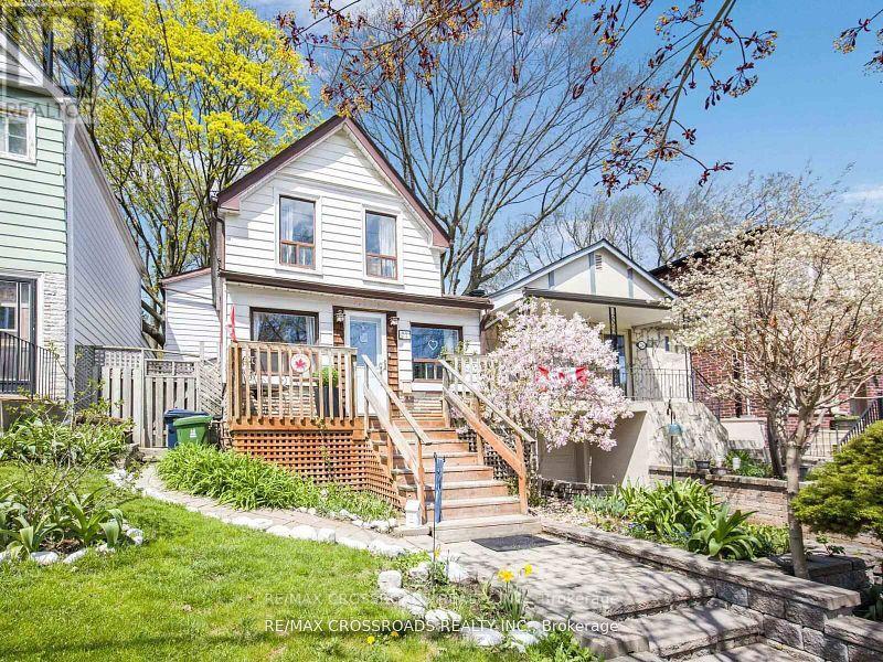 22 Ivy Avenue, Toronto, Ontario  M4L 2H7 - Photo 2 - E12502304