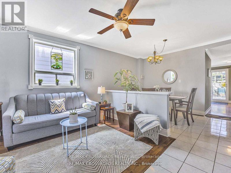 22 Ivy Avenue, Toronto, Ontario  M4L 2H7 - Photo 25 - E12502304