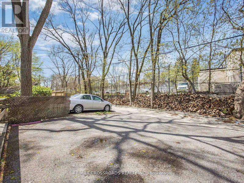 22 Ivy Avenue, Toronto, Ontario  M4L 2H7 - Photo 34 - E12502304