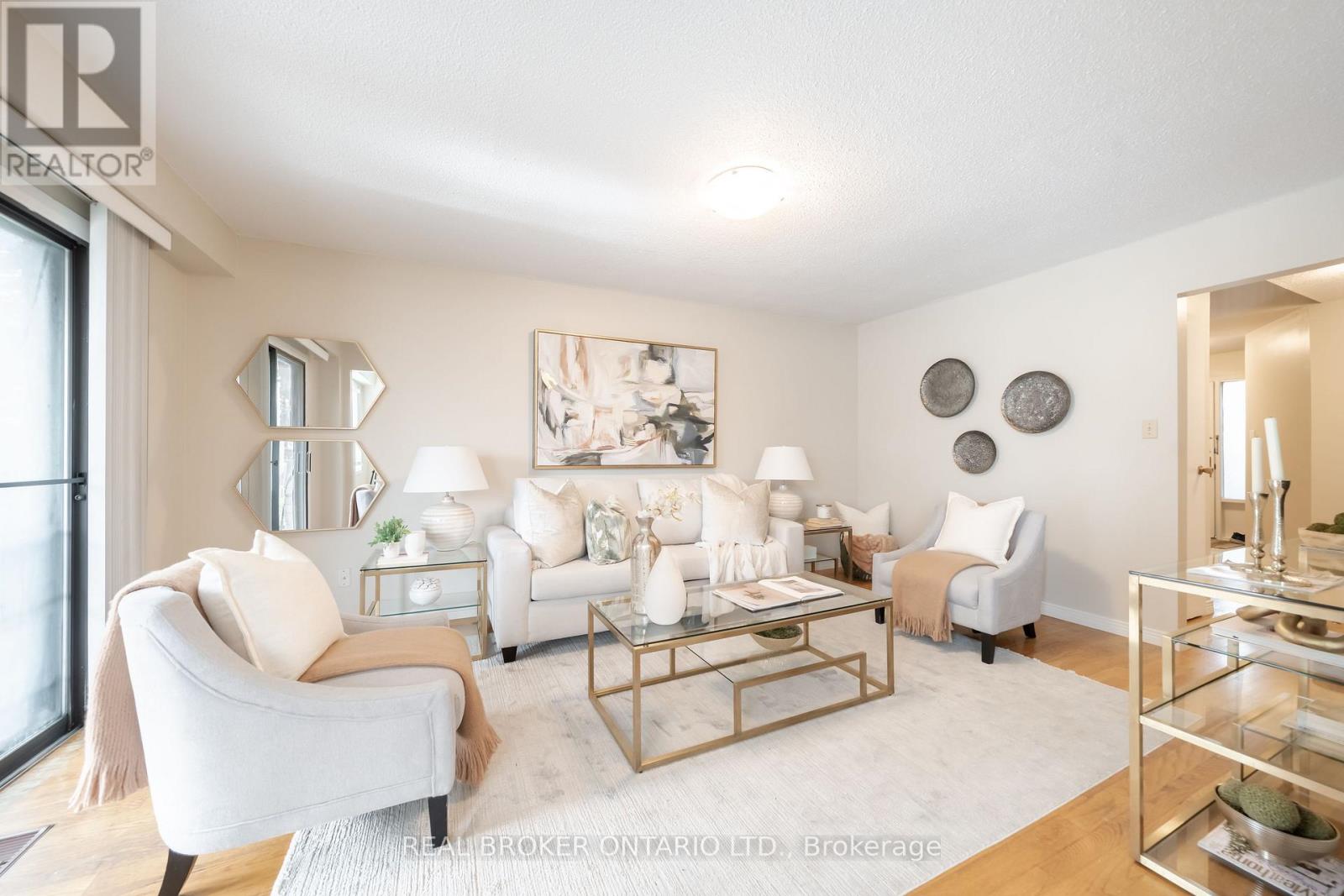 11 Blue Lagoon Court, Toronto, Ontario  M1J 3M3 - Photo 4 - E12502356