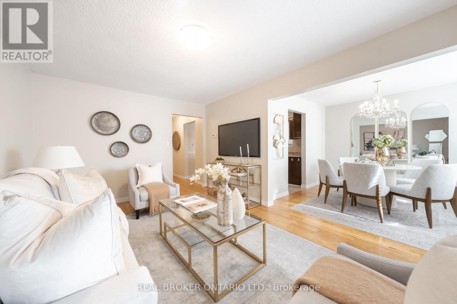 11 Blue Lagoon Court, Toronto, Ontario  M1J 3M3 - Photo 5 - E12502356