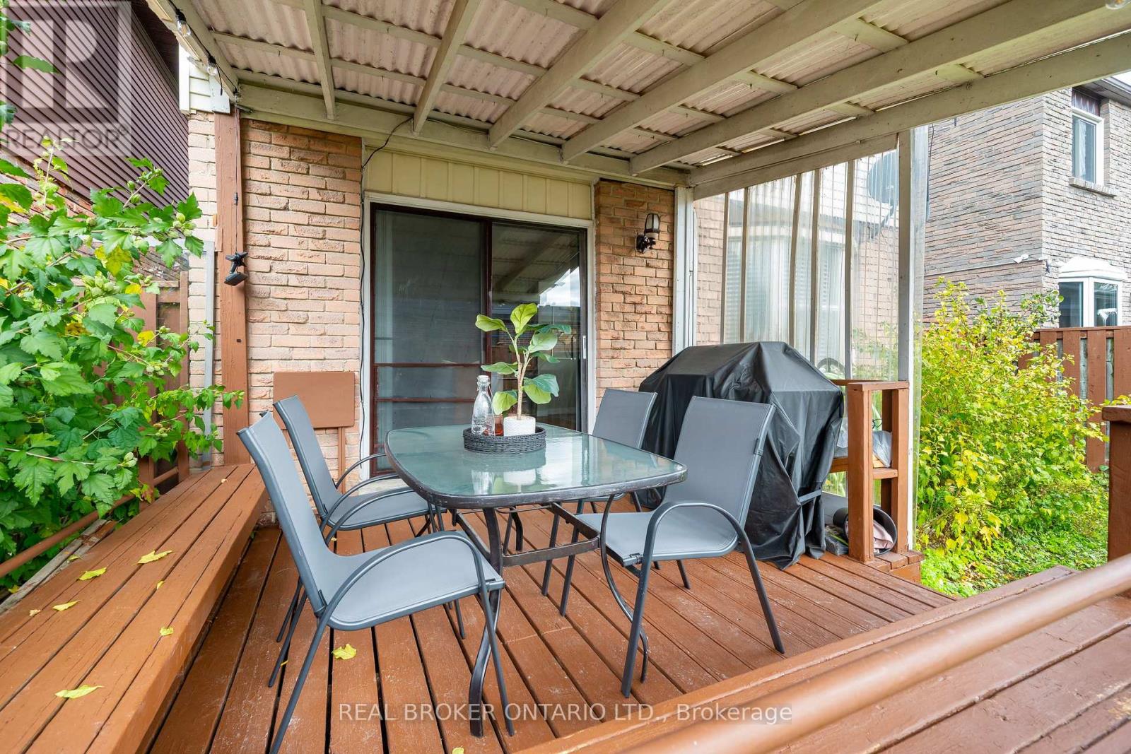 11 Blue Lagoon Court, Toronto, Ontario  M1J 3M3 - Photo 9 - E12502356