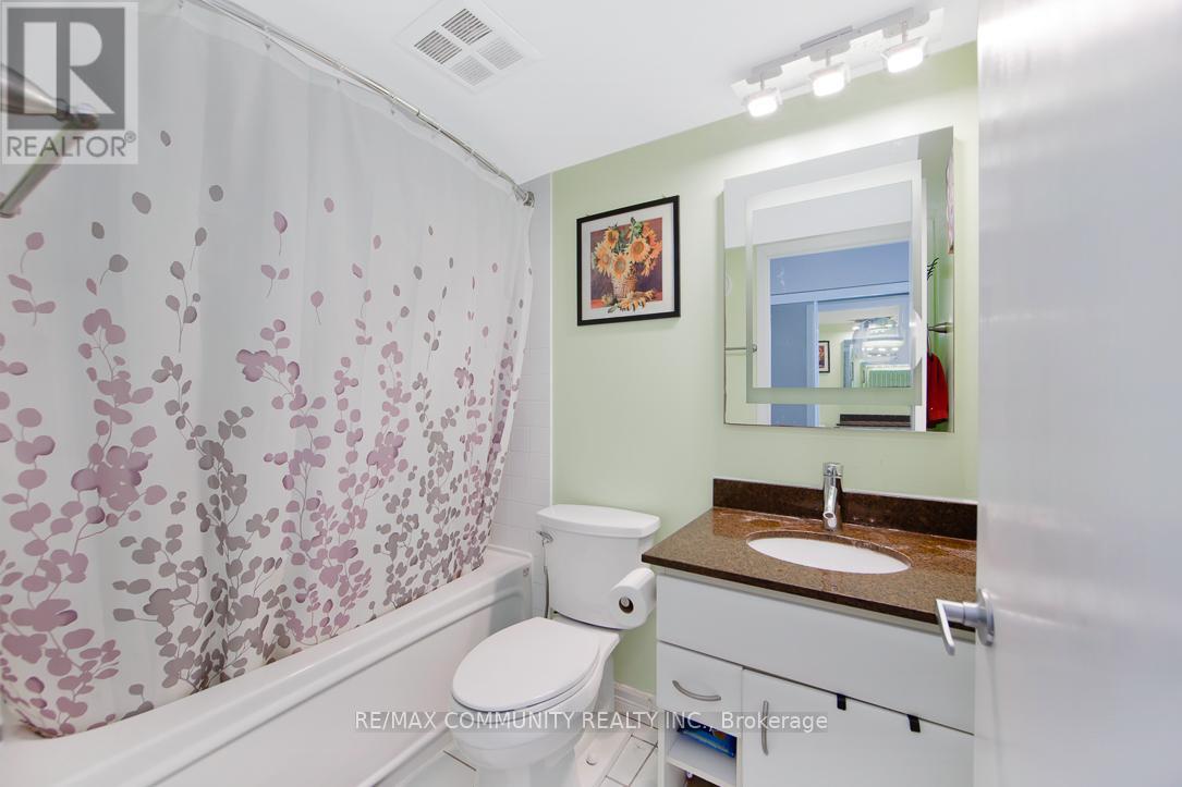 1903 - 38 Lee Centre Drive, Toronto, Ontario  M1H 3J7 - Photo 11 - E12502372