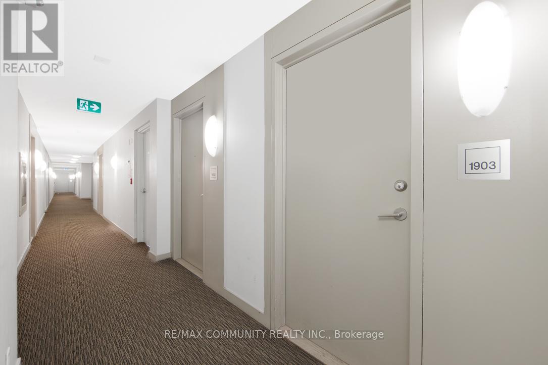 1903 - 38 Lee Centre Drive, Toronto, Ontario  M1H 3J7 - Photo 4 - E12502372