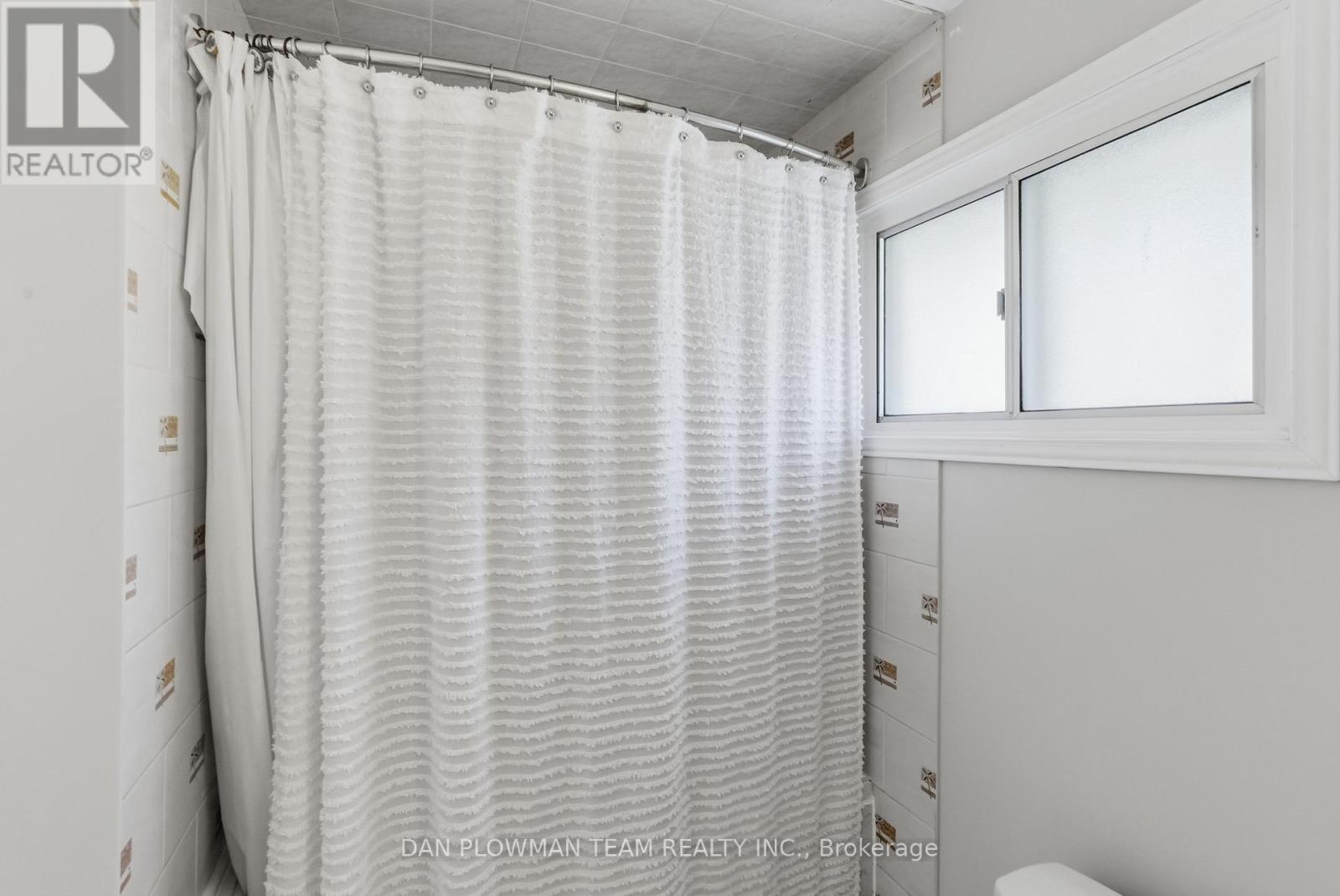 5 Lakeland Crescent, Toronto, Ontario  M1G 2L4 - Photo 27 - E12502560