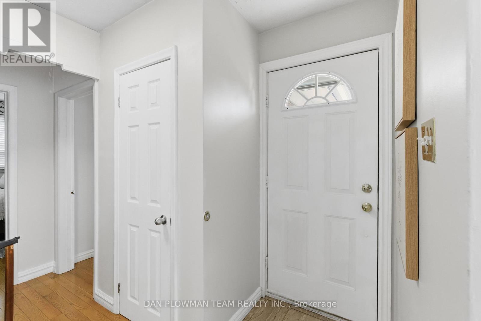 5 Lakeland Crescent, Toronto, Ontario  M1G 2L4 - Photo 9 - E12502560