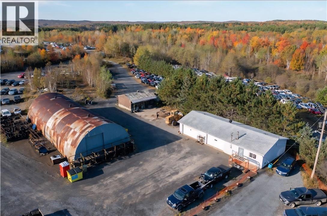 1951 Valleyview, Greater Sudbury, Ontario  P3N 1K9 - Photo 2 - 2123726