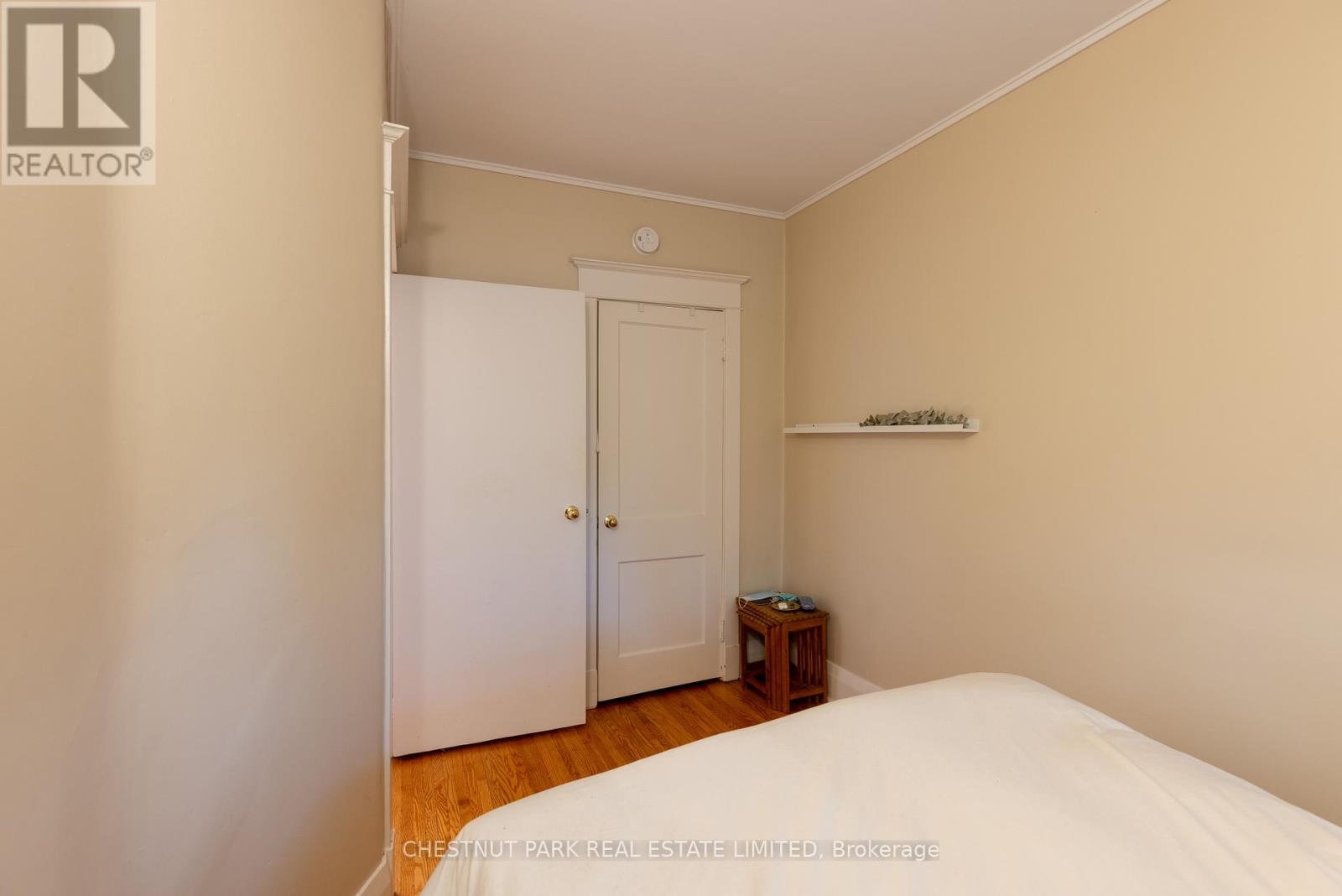 Upper - 35 Gormley Avenue, Toronto, Ontario  M4V 1Y9 - Photo 13 - C12485416