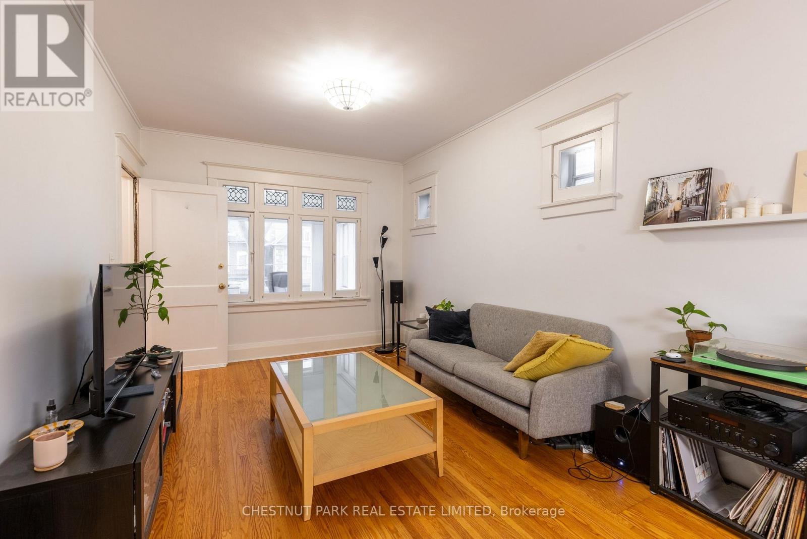 Upper - 35 Gormley Avenue, Toronto, Ontario  M4V 1Y9 - Photo 5 - C12485416