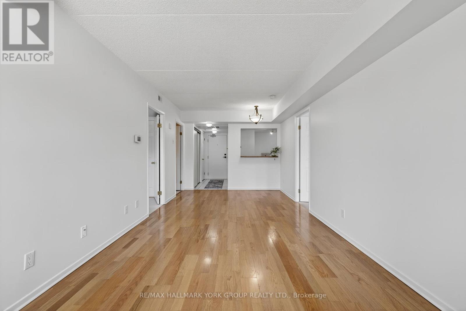 210 - 160 Wellington Street E, Aurora (Aurora Village), Ontario  L4G 1J3 - Photo 20 - N12315207