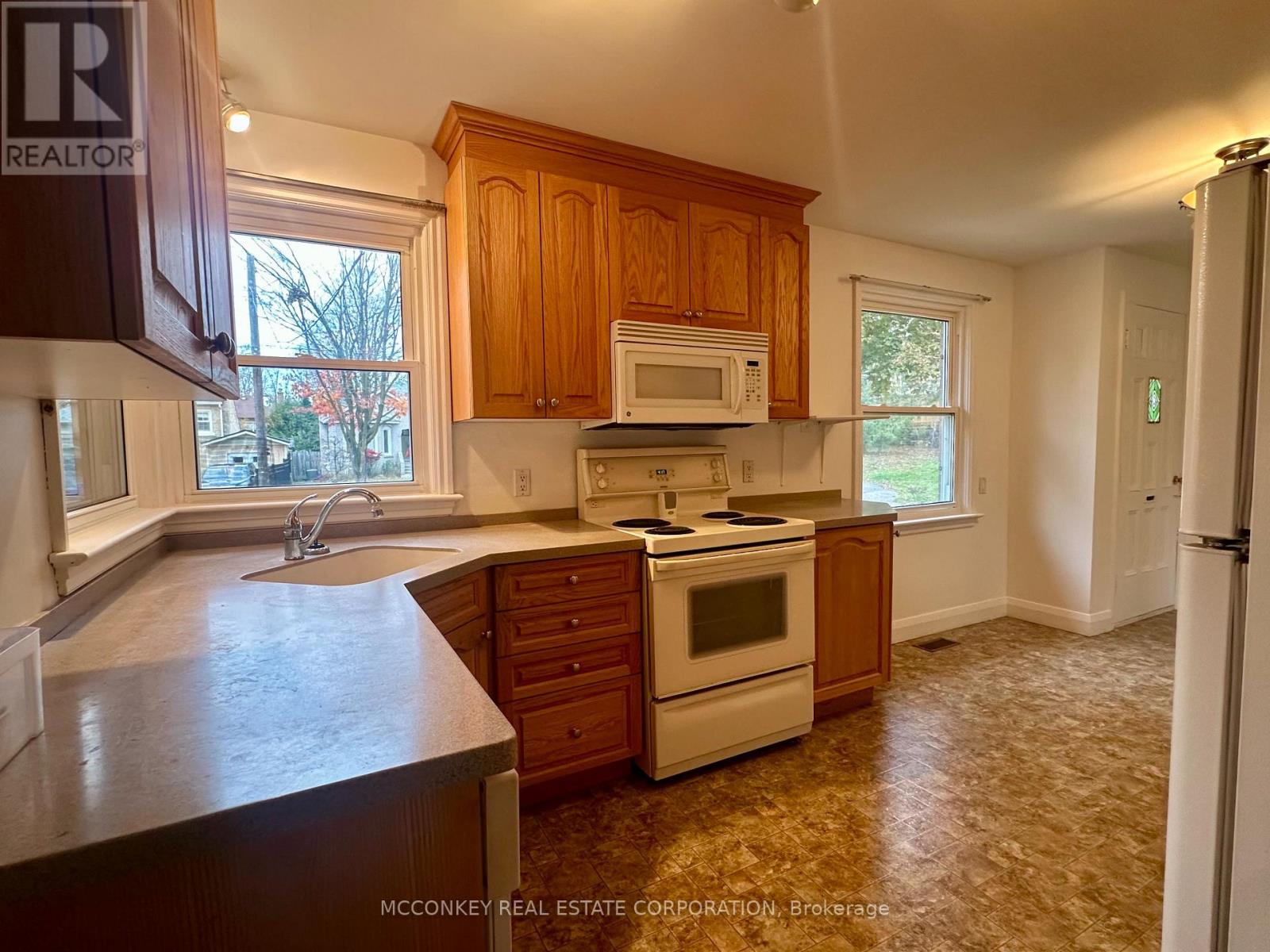 17 Engleburn Place, Peterborough, Ontario  K9H 1C4 - Photo 16 - X12414763