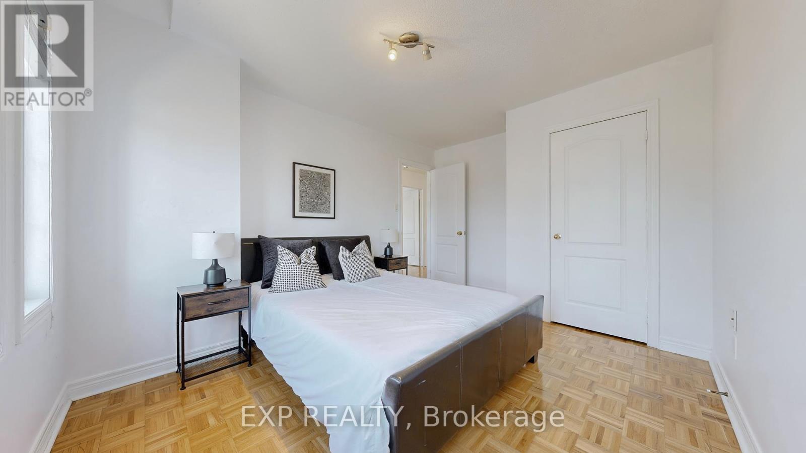 19 La Rocca Avenue, Vaughan, Ontario  L4H 2B6 - Photo 23 - N12502354