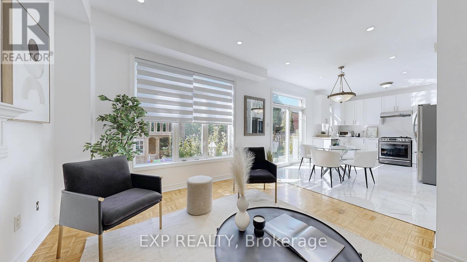 19 La Rocca Avenue, Vaughan, Ontario  L4H 2B6 - Photo 9 - N12502354