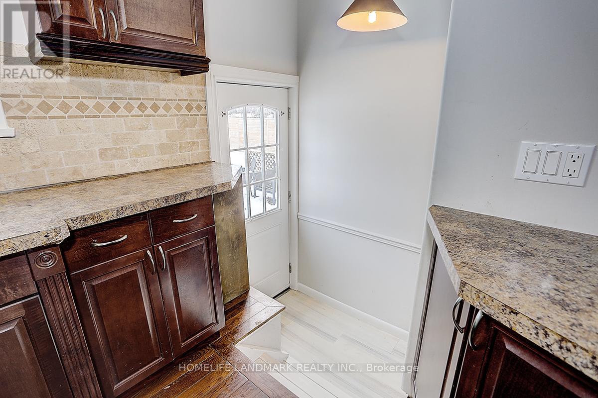 29 Windridge Drive, Markham, Ontario  L3P 1T7 - Photo 11 - N12502362