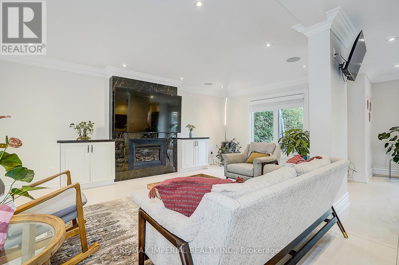 50 Kings Cross Avenue, Richmond Hill, Ontario  L4B 2S9 - Photo 14 - N12502408