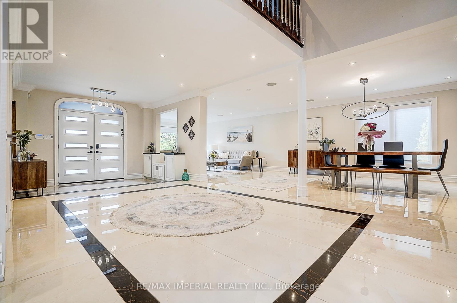 50 Kings Cross Avenue, Richmond Hill, Ontario  L4B 2S9 - Photo 6 - N12502408