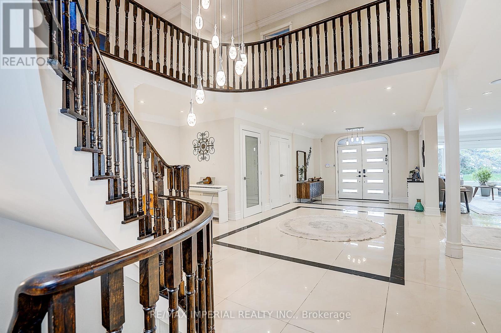 50 Kings Cross Avenue, Richmond Hill, Ontario  L4B 2S9 - Photo 7 - N12502408