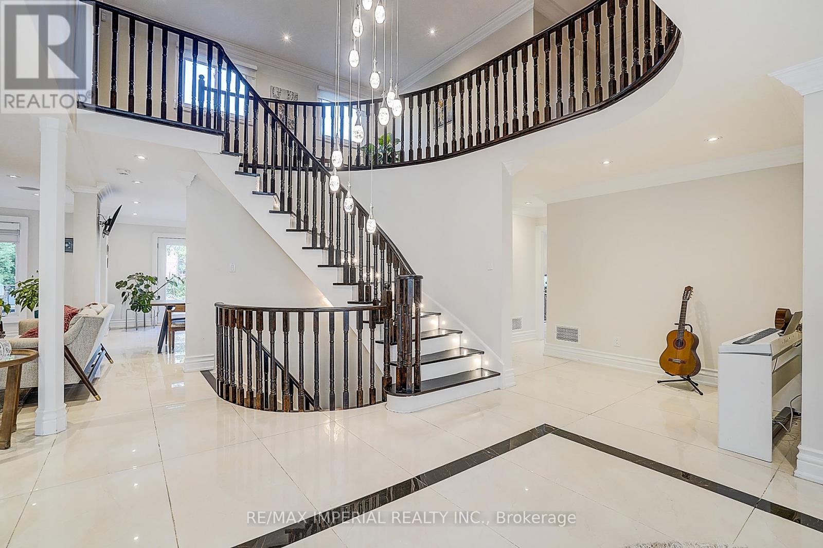 50 Kings Cross Avenue, Richmond Hill, Ontario  L4B 2S9 - Photo 9 - N12502408