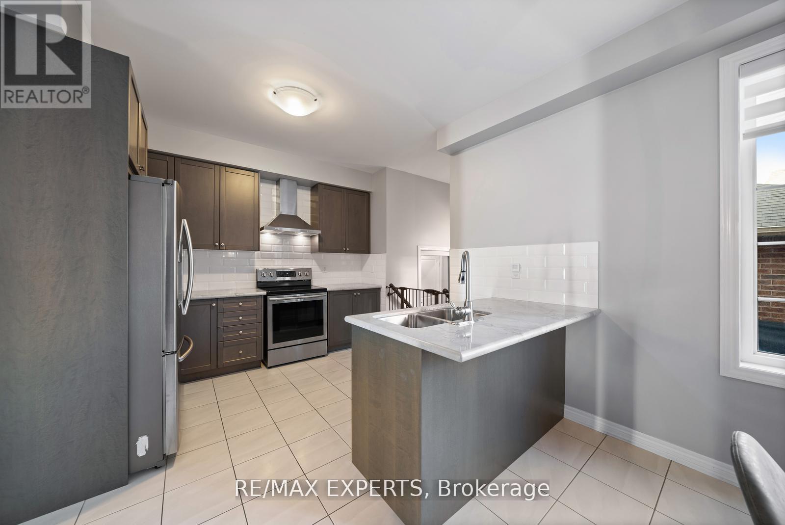 198 Moody Drive, Vaughan (Kleinburg), Ontario  L4H 3Z4 - Photo 13 - N12502434