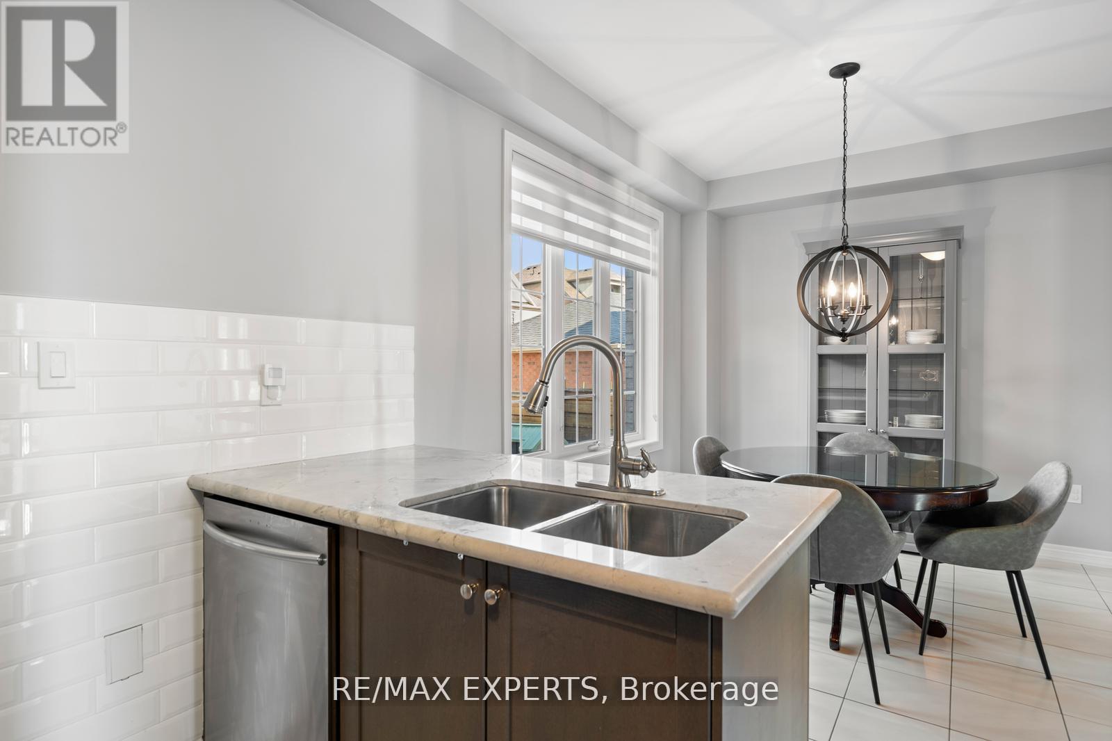 198 Moody Drive, Vaughan (Kleinburg), Ontario  L4H 3Z4 - Photo 15 - N12502434