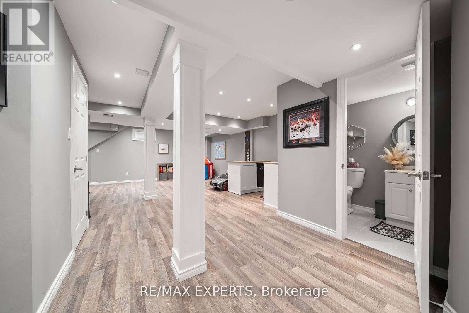 198 Moody Drive, Vaughan (Kleinburg), Ontario  L4H 3Z4 - Photo 29 - N12502434