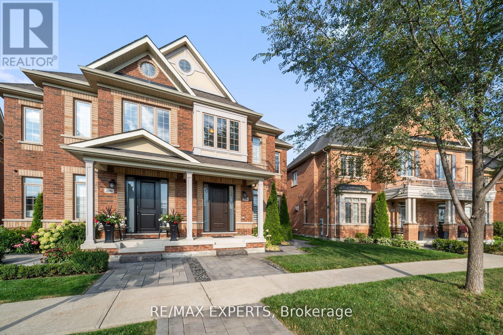 198 Moody Drive, Vaughan (Kleinburg), Ontario  L4H 3Z4 - Photo 3 - N12502434