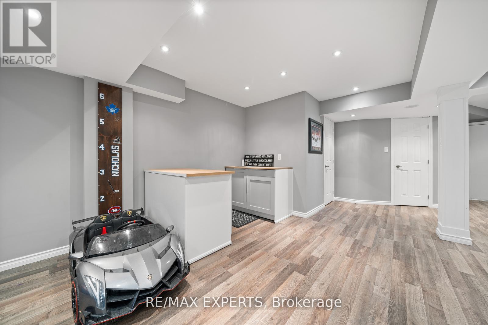 198 Moody Drive, Vaughan (Kleinburg), Ontario  L4H 3Z4 - Photo 30 - N12502434